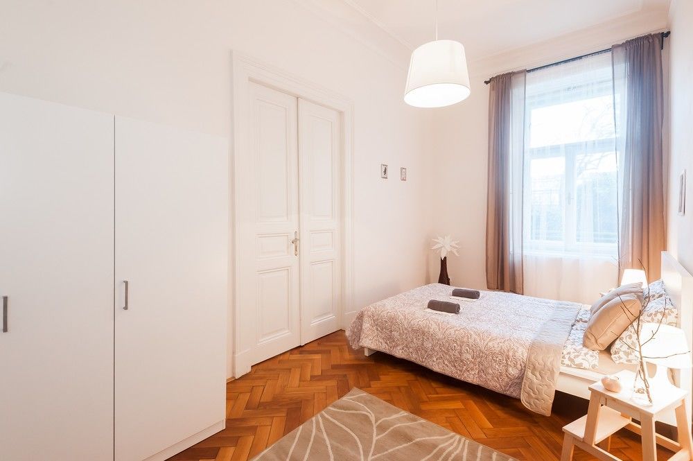 Prague Hostel Na Smetance Екстер'єр фото